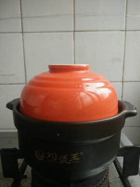 孩子爱吃辣一些的，放入碗煲一些