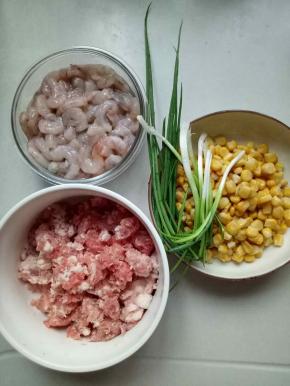 准备好食材（还有鸡蛋1个）