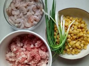 准备好食材（还有鸡蛋1个）