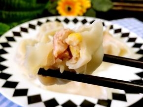 蘸上辣油，醋，鲜香...