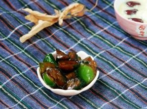 分享配粥吃很好的小菜脆脆的。