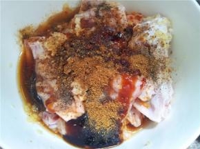 然后加入所有的调味料