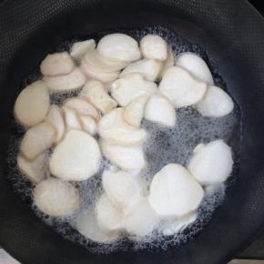 杏鲍菇用沸水焯一下