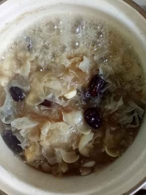 浓浓的很粘稠...