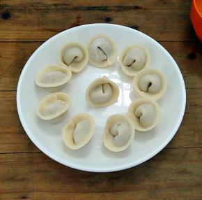 依次全部做好(吃不完的，可以放冰箱冷冻，随吃随取)。