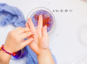 最后撒一些干桂花 渐变银耳就做好啦