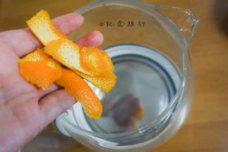橙子皮放入养生壶内