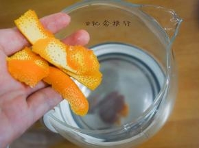 橙子皮放入养生壶内
