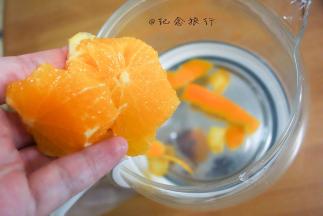 橙子肉放入养生壶内