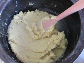 用铲子压就能把绿豆压碎，不用搅拌机就行啦