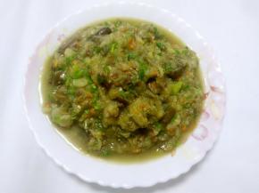 关火放入少量味精搅拌均匀之后出锅装盘