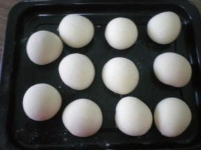 在烤箱里自然发酵二倍大小、