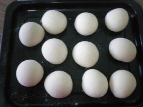 在烤箱里自然发酵二倍大小、