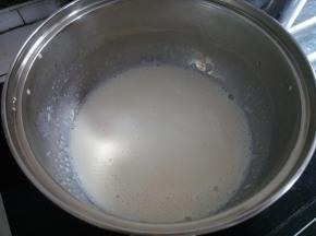 小火加热至沸腾