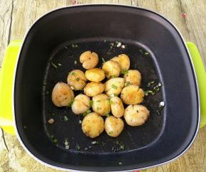 撒上椒盐、葱花即可