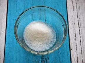 程序结束后加入白糖，再搅打数秒。