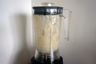 程序自动执行，耗时2分钟，果肉被搅打成细腻的果泥汁。