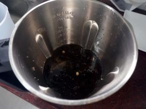 加入1000毫升清水。