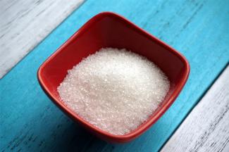 程序结束后加入砂糖，再搅打30秒。