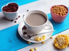 将豆浆滤出即可饮用。