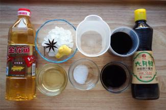 本次烹饪的调味料：酱油30毫升，陈醋200毫升，清水350毫升，食用油30毫升，盐5克，冰糖150克，八角1个，姜1小块。
