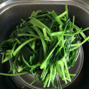 再捞出沥去水分