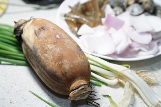 备好所用食材。