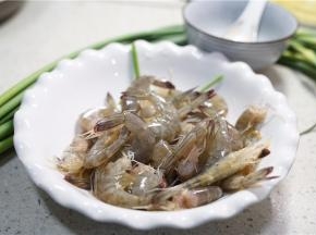 备好所用食材。