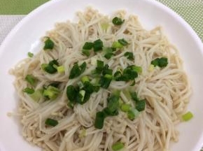 上面放上葱花