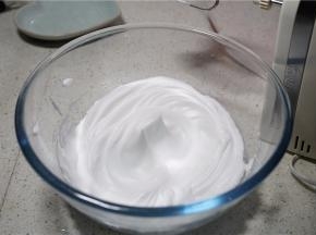 打至蛋白倒扣不流。