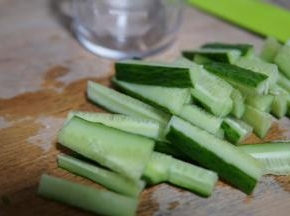 切成小段，或者小片