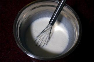 搅拌至无颗粒状态。