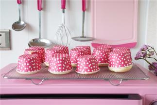 烤好后倒扣放凉即可。