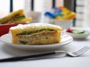 用保鲜膜包好，就可以带走上班咯。