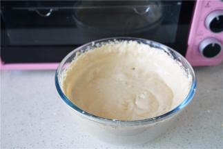 打至蛋糊如图状。