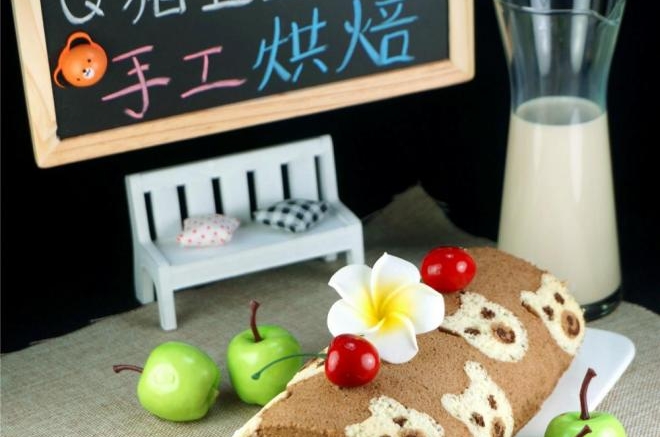 小熊彩绘蛋糕卷