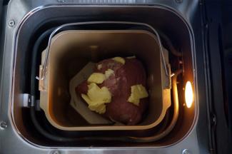 然后放入黄油，再次启动启动程序15 imix，揉面20分钟。