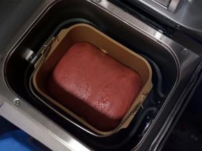 选择酸奶程序，进行二次发酵，大概发酵至7分满，如图。