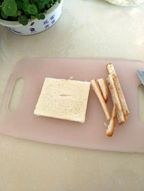 把吐司切去四边