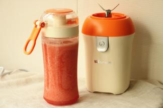 换上随行杯盖子，就可以直接带着出门。