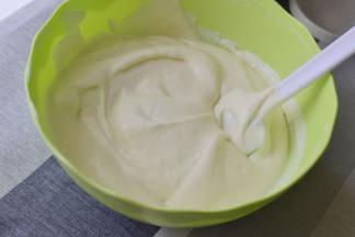 翻拌均匀到顺滑状态