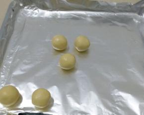分成小一份，搓圆。