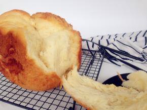 烤好的面包立即取出晾凉