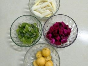 准备好个人喜欢的水果