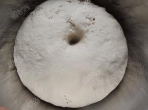 室温发酵至两倍大小