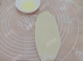 取一团面，擀开