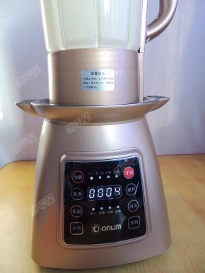 接通电源，选择“搅拌”程序