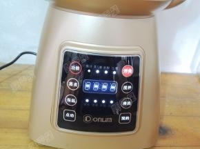 接通电源，选择果汁程序