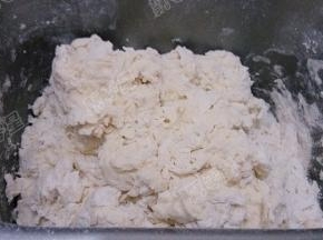 用筷子搅拌成絮状