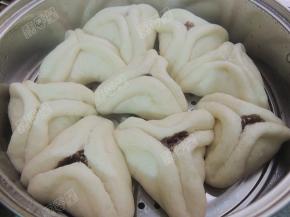 冷水上锅蒸二十分钟